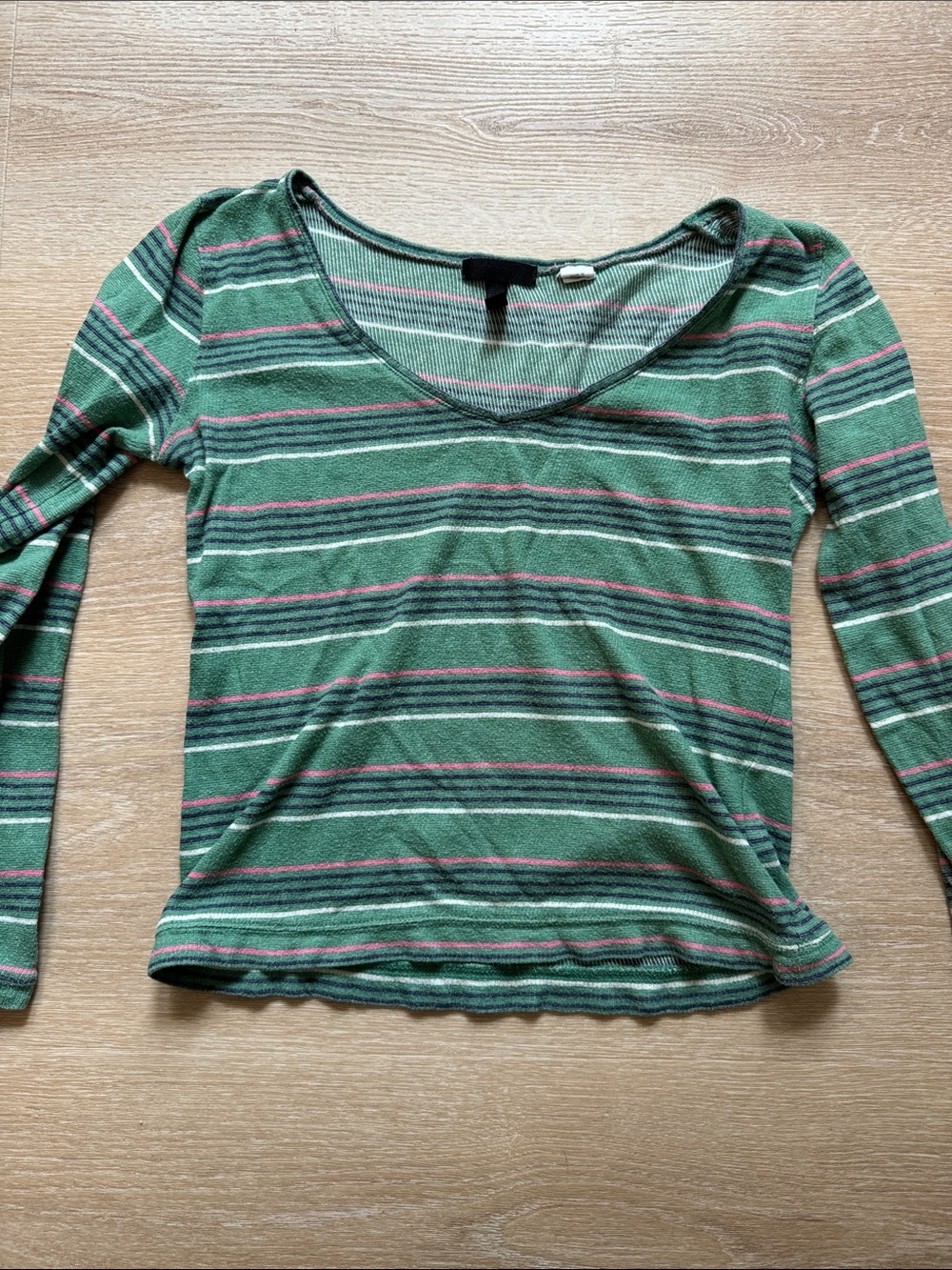 Urban Outfitters Green V-Neck Striped Long Sleeve T-Shirt Size Small